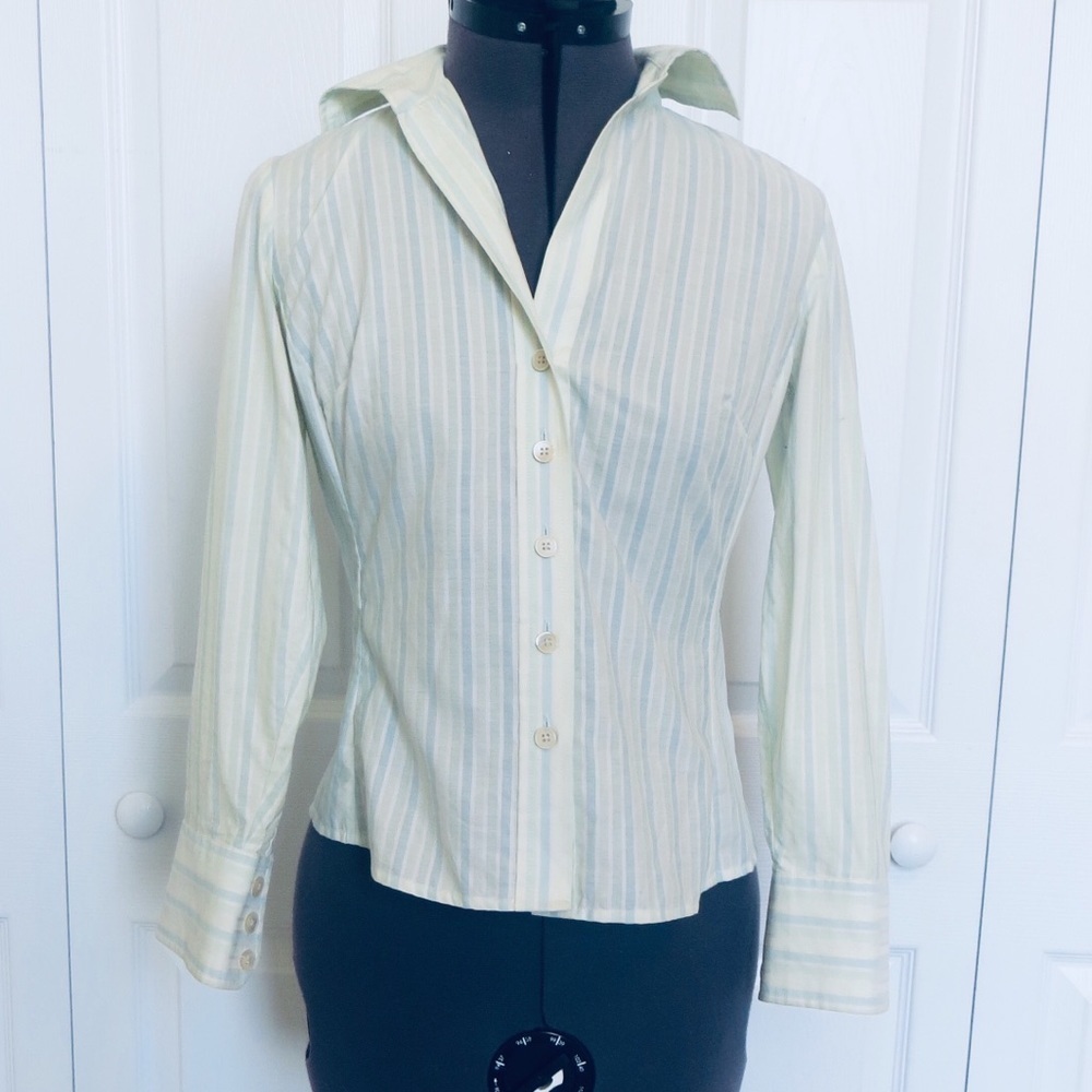 Banana Republic 100% Cotton Green and Blue Stripe Button Up Shirt • Size XSP 🔴